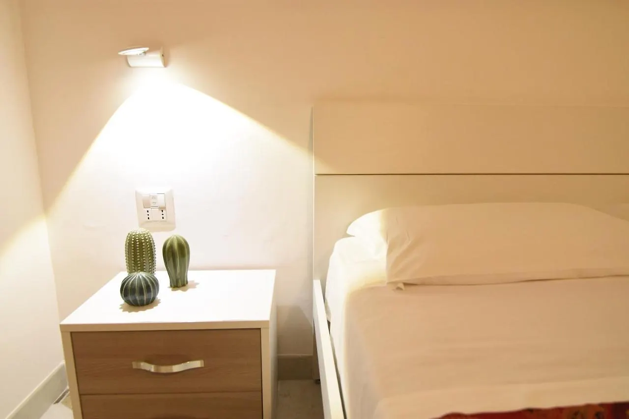 Un Salto A Napoli Apartamento  Nápoles